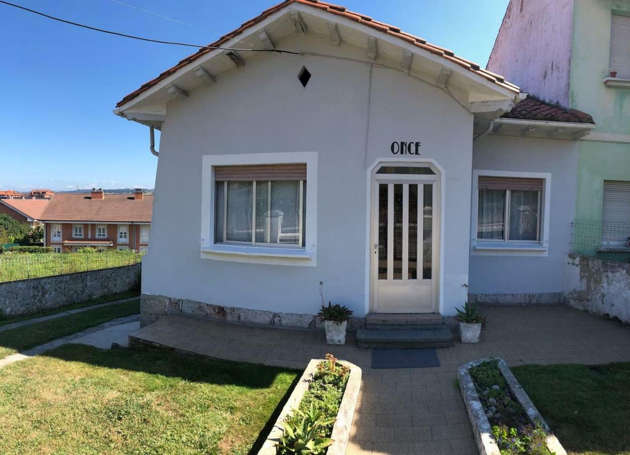 El Rincon De El Montan Villa Avilés Kültér fotó